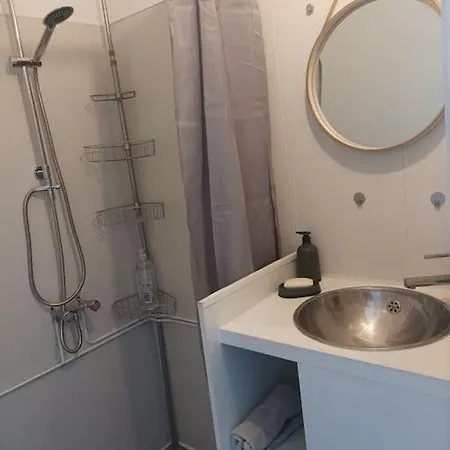 N°9. 5 Personnes * Saint-Aubin-de-Nabirat